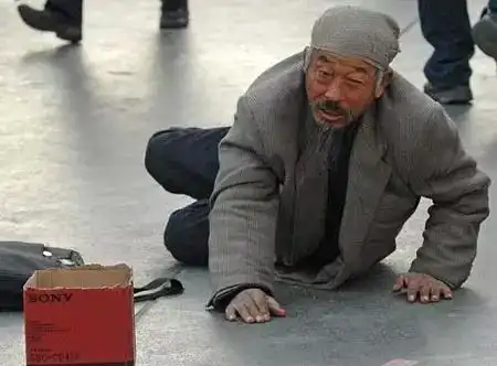 我是刚接触ae请问在ae里怎样给视频加上水印而且能控制视频不是太大的