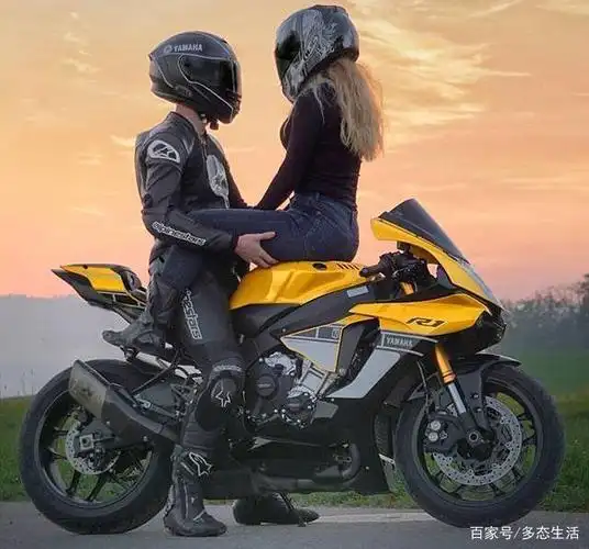 设计师怎么想:这3款摩托车,翘翘的后座,可能故意不让载人!