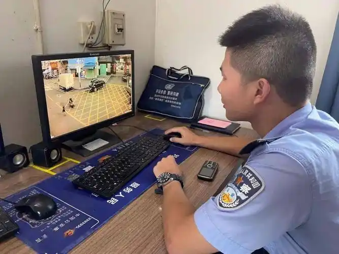 6月30日下午3时许,家住庄口镇的胡女士来到庄口派出所报警,称自己早上