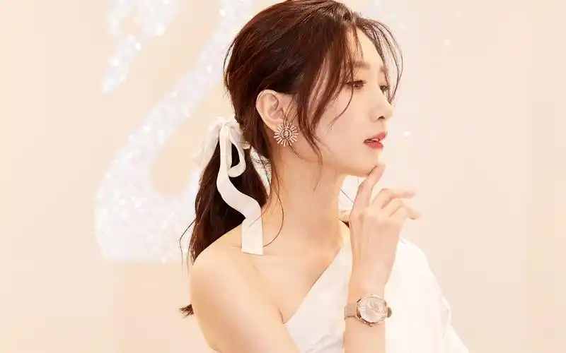 江疏影仙气十足写真桌面壁纸