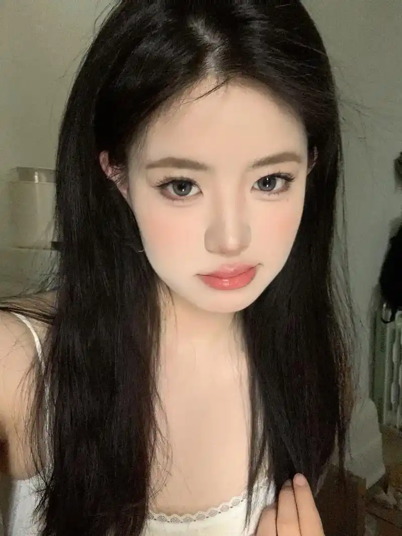 菱方脸大鼻头尊的很适合这种清透感上镜妆.#图文伙伴计划202 - 抖音