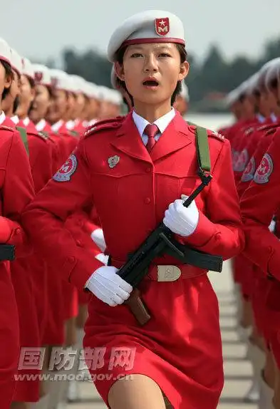 英姿飒爽女兵来袭 阅兵场上最靓丽的风景
