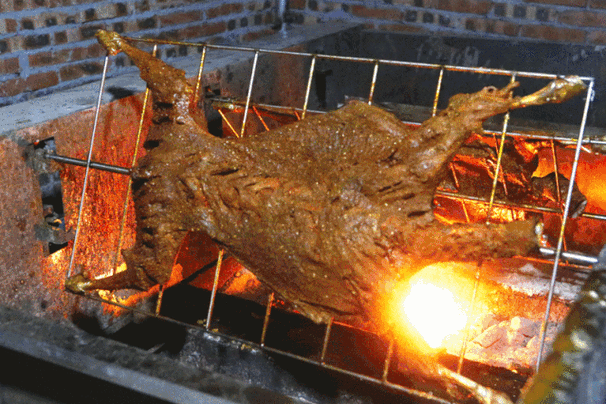 就在黄瓜山!988元抢购烤全羊套餐!篝火!送老酒!