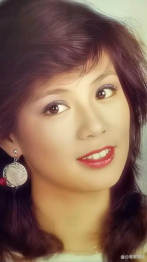 最美黄蓉翁美玲