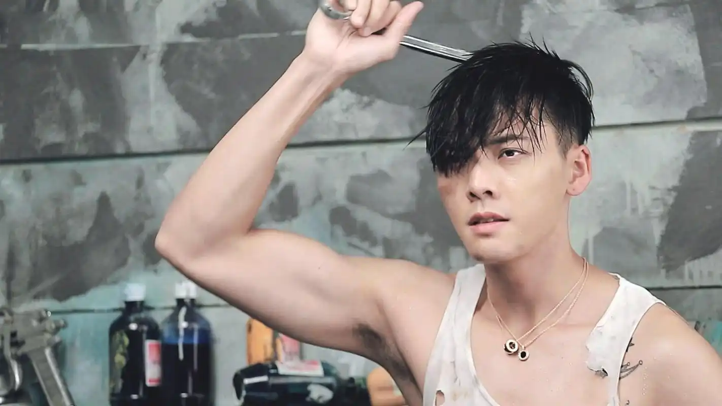 香港型男陈伟霆肌肉炫酷帅气写真图片桌面壁纸