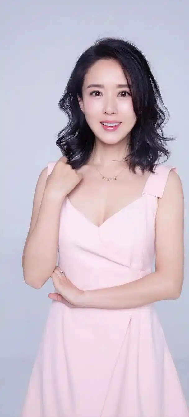 回顾演员颜丹晨:我这辈子正确的决定,就是44岁为小丈夫生儿子