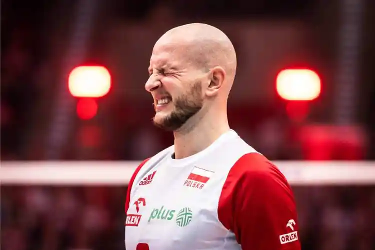 弗纳尔3分,卡茨马雷克2分,克洛斯1分,雅努什1分塞梅纽克13分,库雷克11