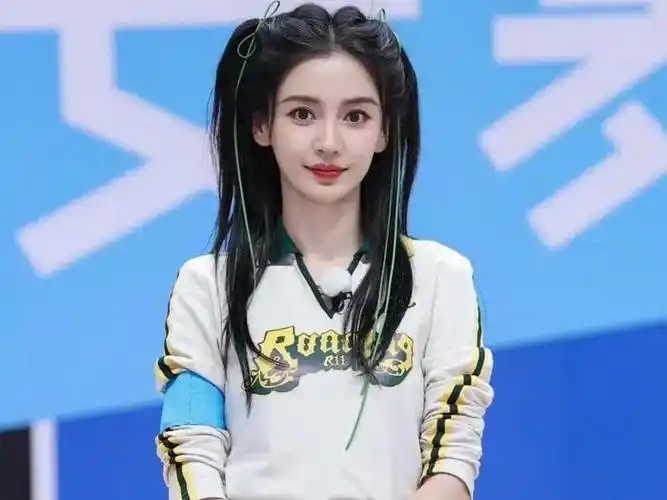 杨颖被奔跑吧抛弃资源全由白鹿接手风波后复出彻底失败