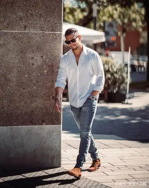男士牛仔裤别乱选,瞧今年流行的5种穿搭样式,潮流又高级