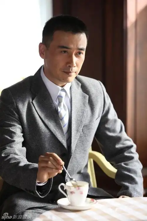 柳云龙饰谢云汉