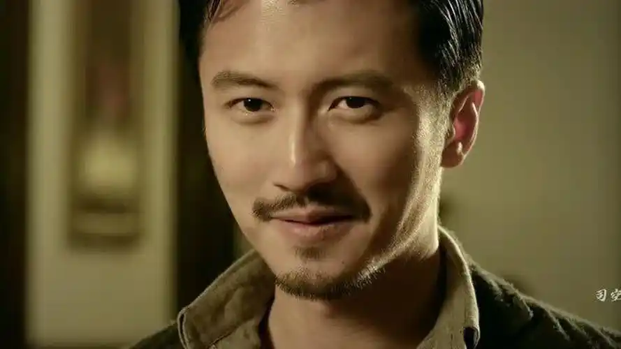 谢霆锋饰演热血警探郭追寻