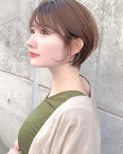 短发这样剪可盐可甜 适合任何脸型#今日发型  #女生短发发型  #短发