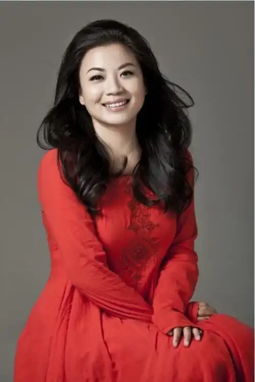 他是李谷一的干女儿23次登上春晚舞台如今52岁仍未婚明星电影文章小