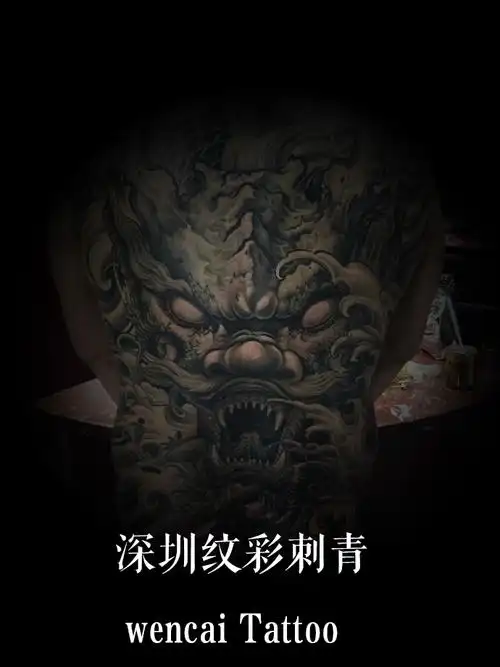 个人企业老板钟先生霸气的满背怒龙纹身图案