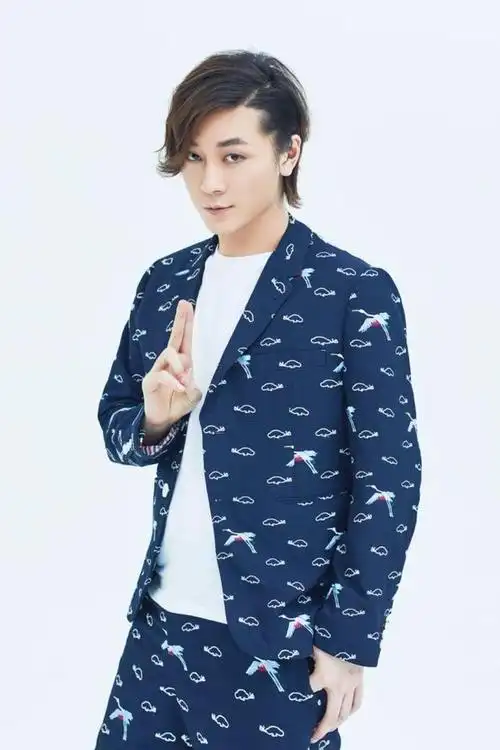 张大仙居然直播化妆表演?为粉丝转录心爱之歌,铁粉都感动不行