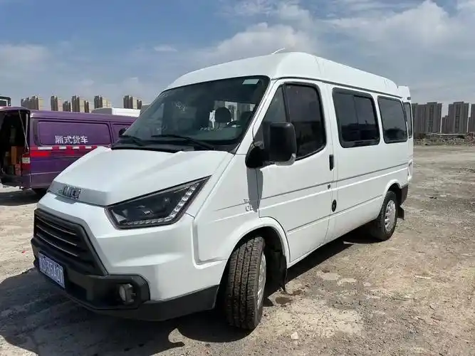 6座二台:18年10月江铃特顺小型客车.#6座:18年10月 - 抖音