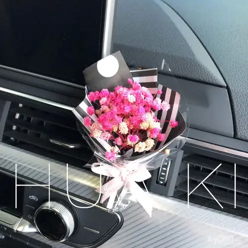 车载永生花束:汽车内的夏日仪式感