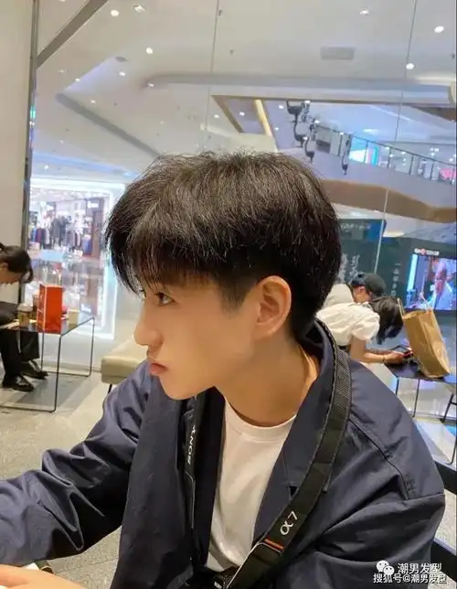 原创2021年男生新发型参考理发师建议留这4款时髦又减龄