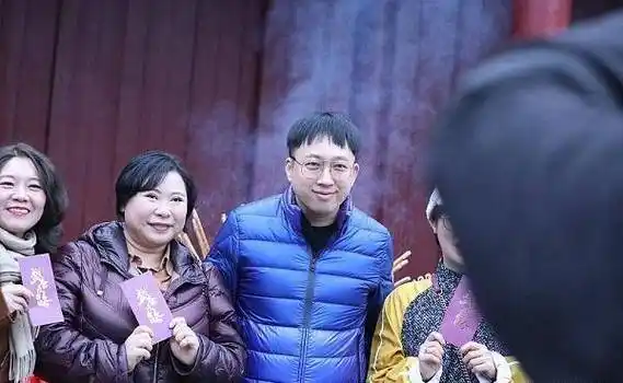 批评又傻又白痴,网友:"死丫头"不愧是你_张萌_事情_信息量