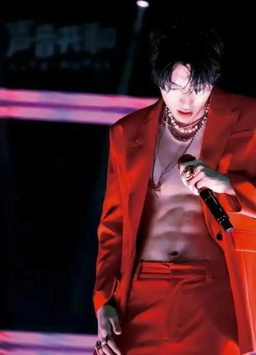 近日,蔡徐坤的一系列绯闻曝光引起了广泛关注.