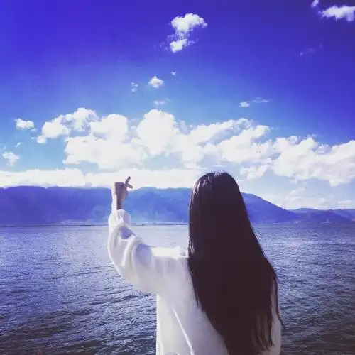 山水风景伴情人_情侣头像一男一女图片_扣扣居