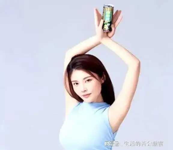 徐冬冬回应椰树挂历争议网友们不用给我的泳装打码