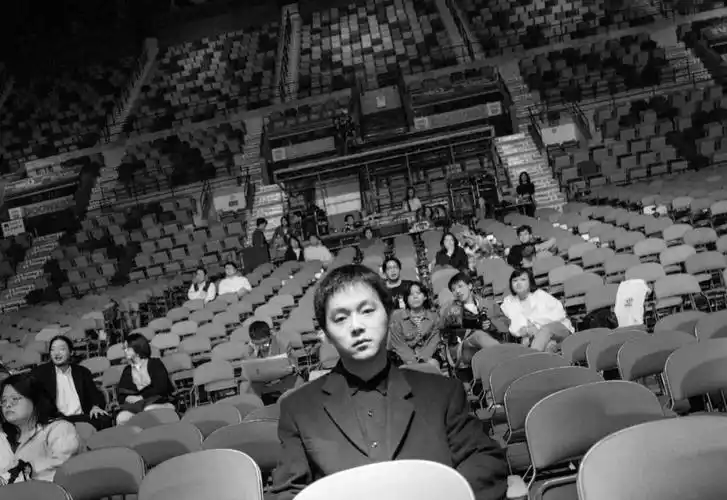 窦唯我们领教了他的反抗终于不再轻易撩拨他了