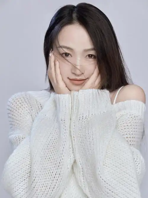 盐系少女慵懒带点小性感暖暖的