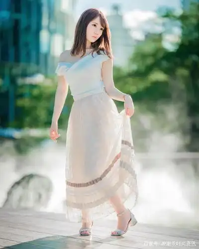 2020年受男生欢迎的小姐姐服装搭配