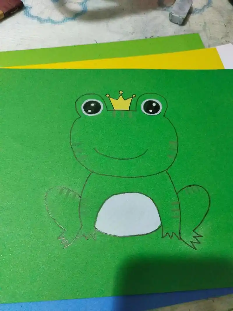 做手工我是认真的 #青蛙头饰卡纸制作 - 抖音