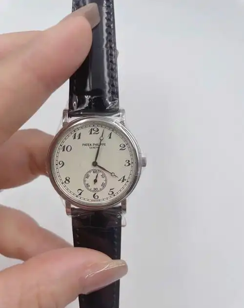 百达翡丽 白金pt750 表径33mm,已停产!