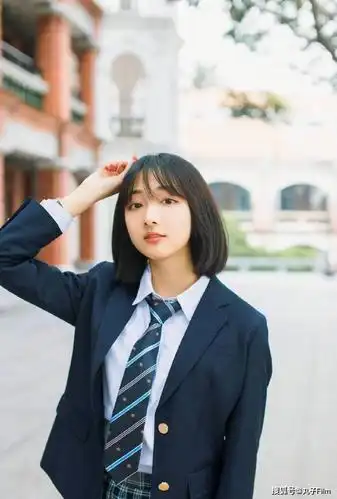 性感美女时尚写真校园女神齐肩短发学生装清纯俏皮甜美可爱