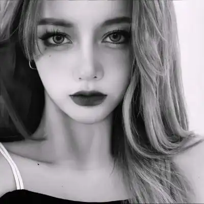 黑白色系女生头像真人高级感