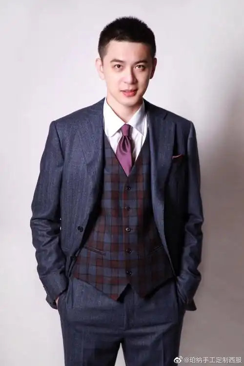 杨鸣的颜值是不是放在娱乐圈也不输