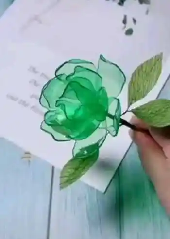 塑料瓶做玫瑰花