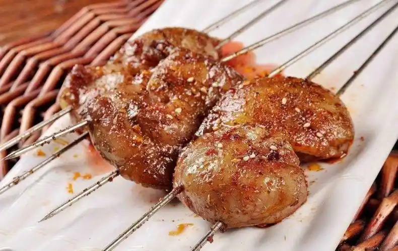 我直接在水社摆烧烤摊