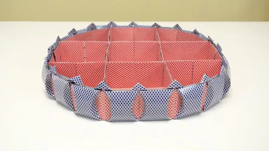 教你如何用扑克牌做零食收纳盒?实用又美观