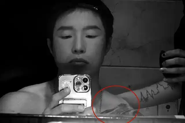 德云社烧饼晒化妆照,却被肩膀处的纹身抢镜,粉丝直呼好酷