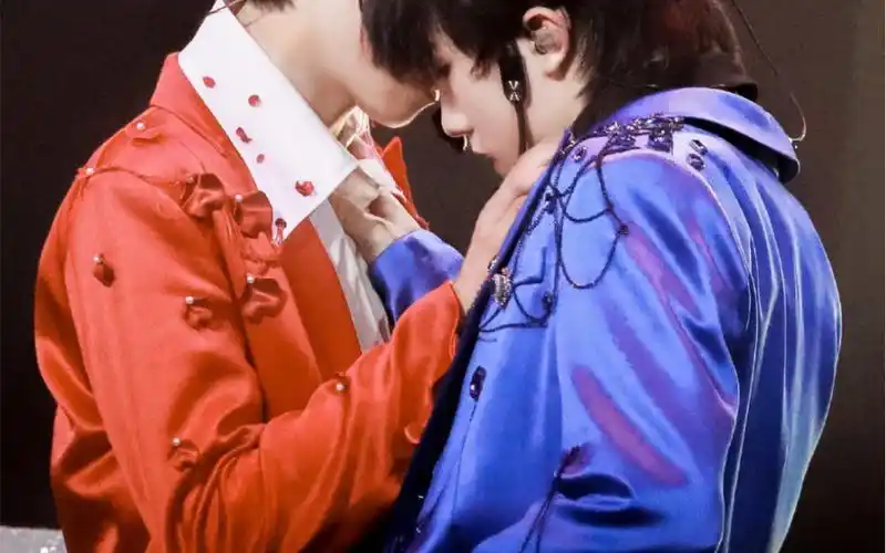 苏朱苏新皓x朱志鑫高撩舞台预警60来看三代美帝cp猫鼠游戏特务j完整