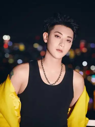 黄子韬回应粉丝一切都是自己的决定保护了自己的工作室大家怎么看呢