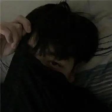 qq头像男生颓废迷茫的男人伤感