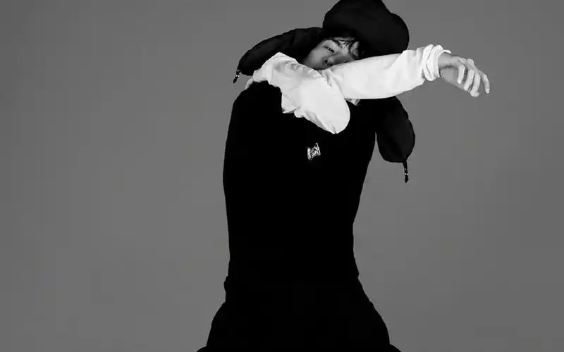 刘昊然酷帅写真图片桌面壁纸