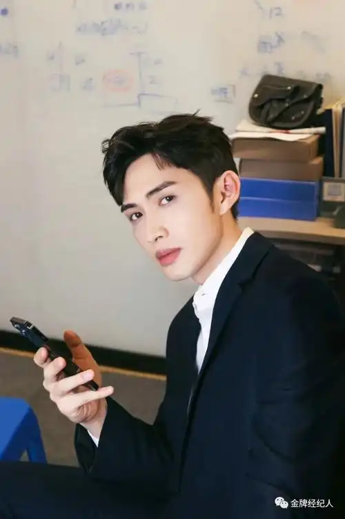 张彬彬|三分"野"六分"苏"_腾讯新闻