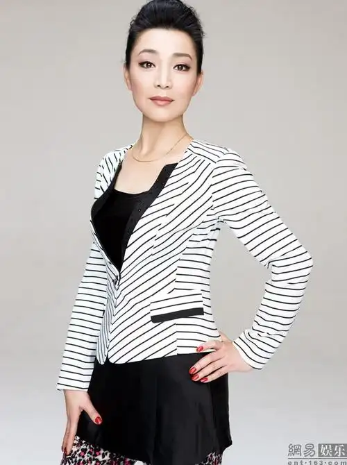 戴春荣最新写真