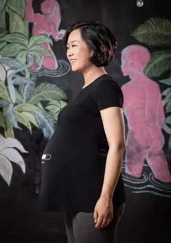 问大家一个问题 就是 有生过宝宝的妈妈 你们看我发的图片 九个月了