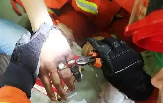 戴戒指打保龄球的恐怖图片血腥事件的后果有多恐怖