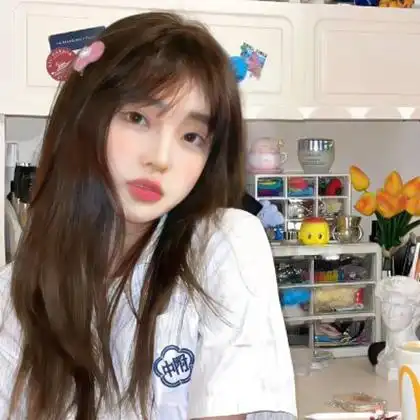 青春学院风女生头像 高清可爱清新的学院风女生头像甜美图片_女生头像