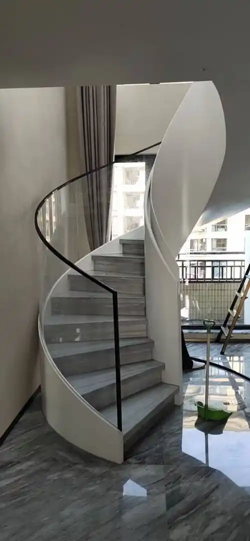 旋转楼梯不可忽视的实用性与安全性