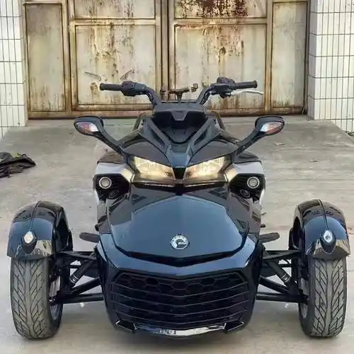 本田金翼三轮1800水冷发动机长途旅行巡航车大绵羊摩托车整车