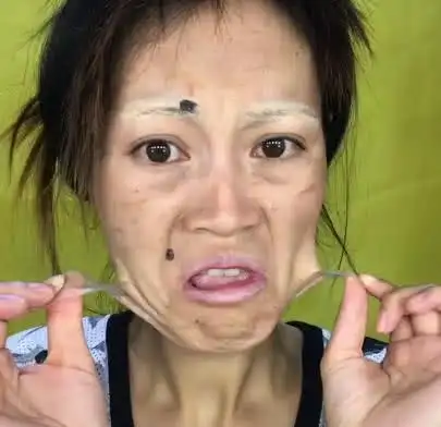 邋遢女被同事嘲笑,妆后亮瞎众人,征服美国老板,网友:给跪了!